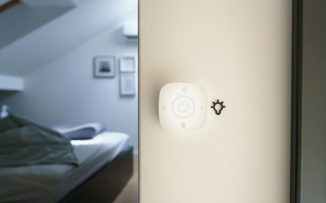 Bollette smart: come la tecnologia ti aiuta a risparmiare su luce e gas con il supporto di un vero consulente